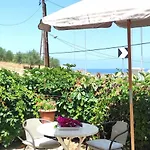 Dimitras 2 Bedroom Casa vacanze Kalamaki (Messinia)
