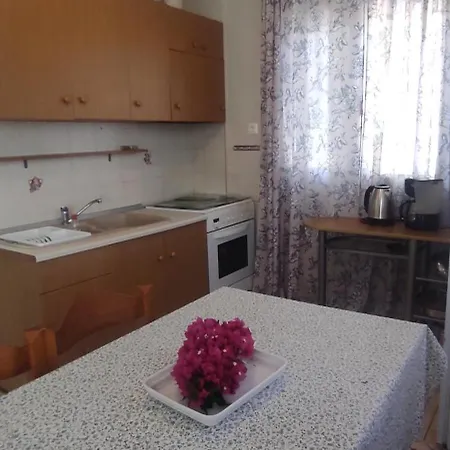 Semesterbostad Dimitras 2 Bedroom Kalamaki (Messinia)