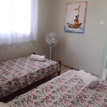 Semesterbostad Dimitras 2 Bedroom *