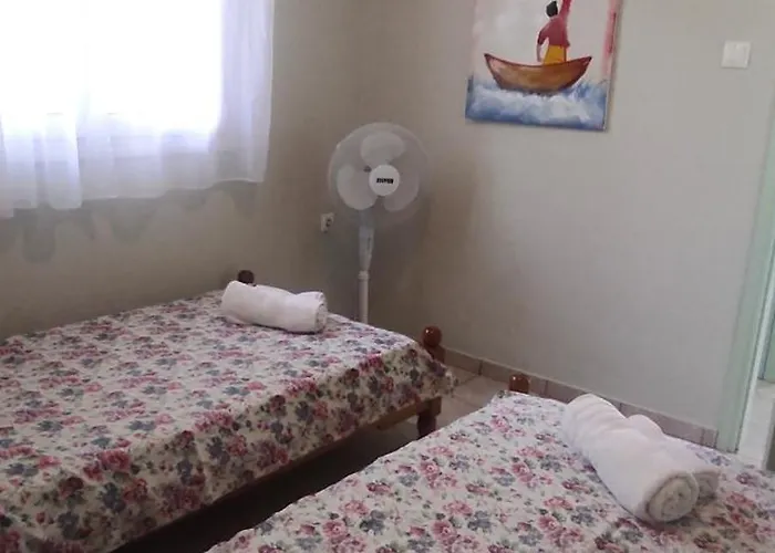 펜션 Dimitras 2 Bedroom *